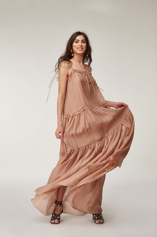 Beige Silk Beauty: Summer Date Elegance